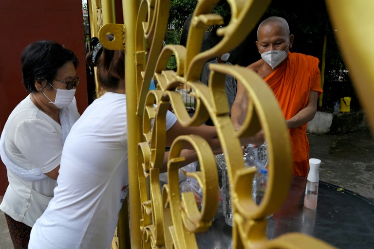 Camboya - religin - festival - epidemia - virus - salud