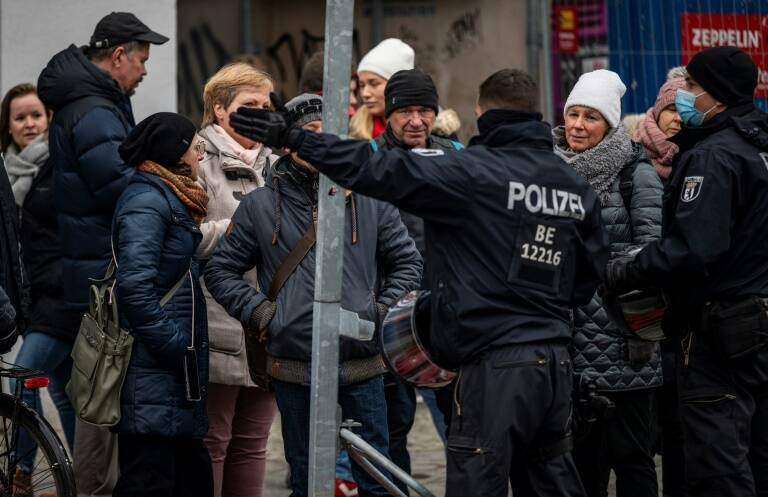 Alemania,epidemia,manifestaciones,salud,política,virus,internet