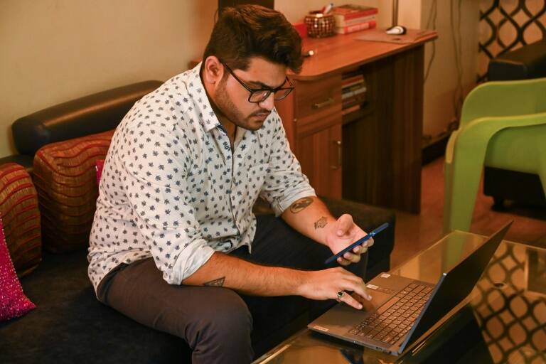 móvil - inversión - Nigeria - tecnología - apps - India - finanzas - jóvenes