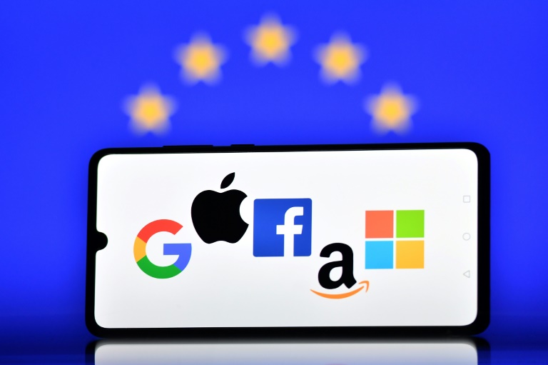 UE - legislacin - competencia - informtica - economa - multa - internet