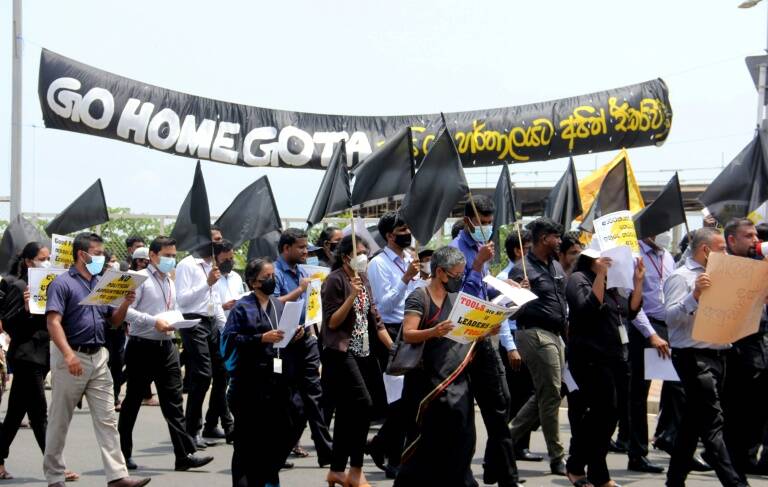 SriLanka,unrest,economy,strike