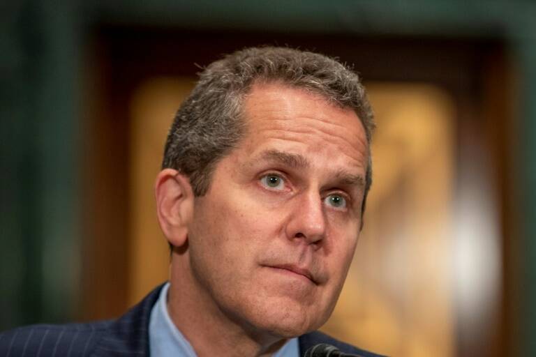 US - economy - bank - politics