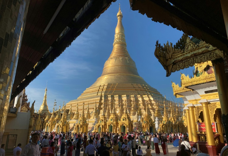 Myanmar, religion, offbeat