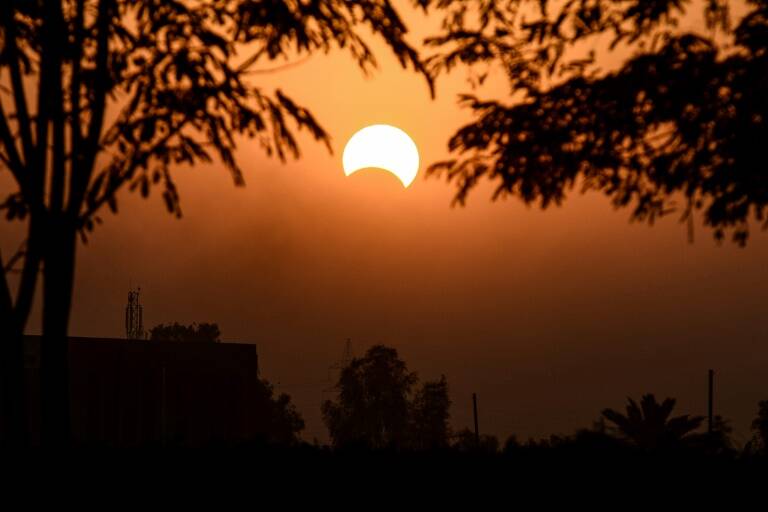 sciences,astronomie,éclipse,soleil