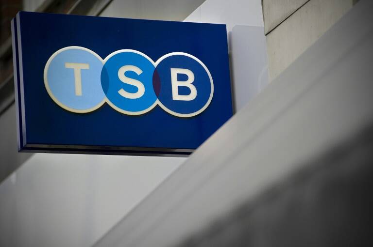 multa,empresas,informática,GB,bancos