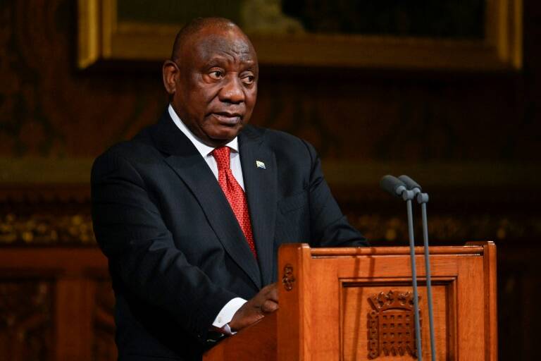 Sudáfrica - GB - monarquía - diplomacia - clima - corrupción
