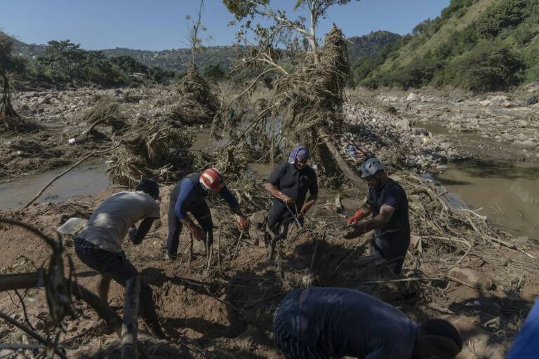 Sudáfrica - medioambiente - inundación - homicidio - meteorología - policía
