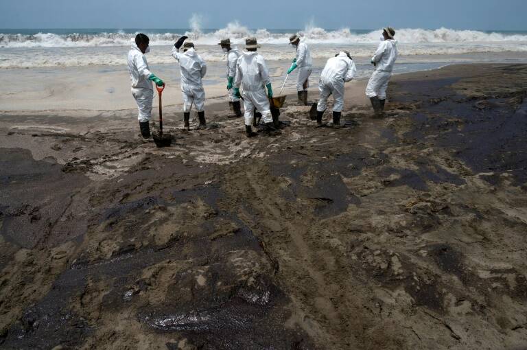 animales - medioambiente - economía - inundación - petróleo - volcán - justicia - contaminación - oceanografía - Perú - España - Italia