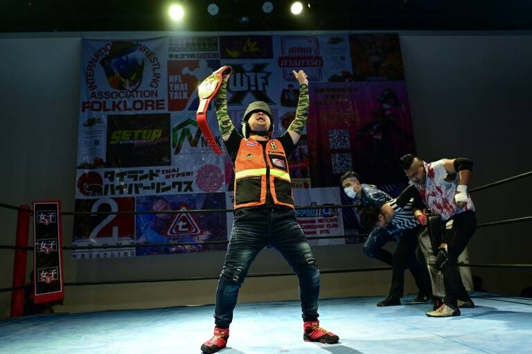 insólito - Tailandia - ocio - lucha - deporte - THA