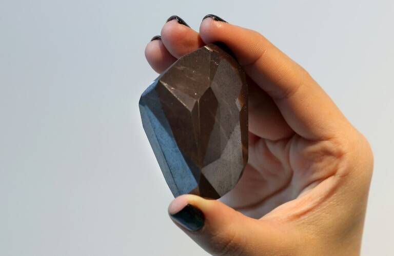 UAE - diamond - auction
