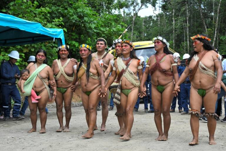 Ecuador,petróleo,indígenas,referendos,medioambiente