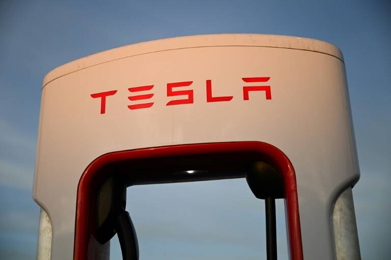 US,unions,automobile,Tesla