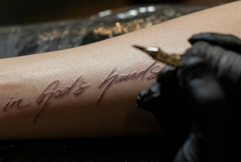 Austria,religión,insólito,tatuaje,católico,romano