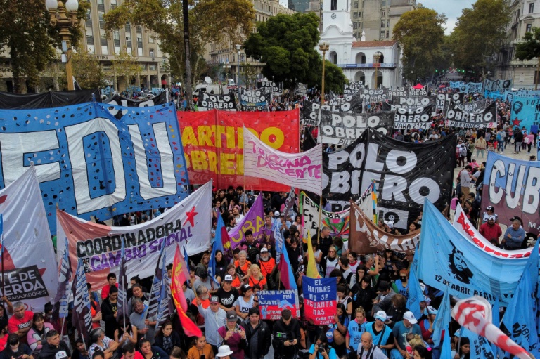 Argentina - manifestaciones - inflacin - pobreza