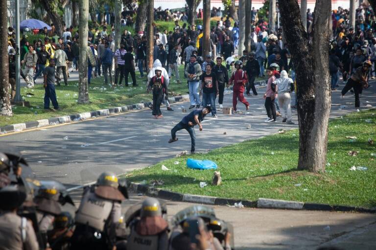 Indonesia,China,investments,riot