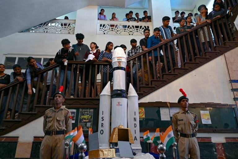 India,space,science,Moon
