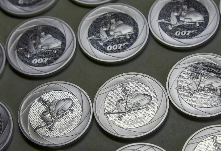 cine,economía,moneda,GB,bancos