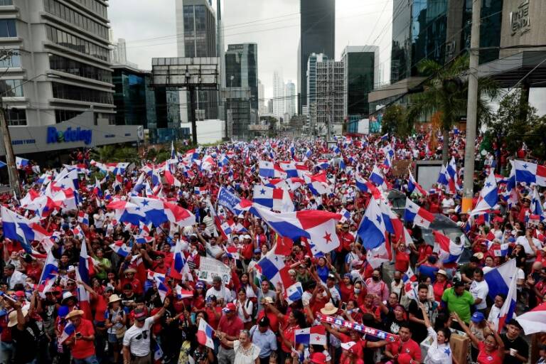 Canadá,Panamá,empleo,minería,política