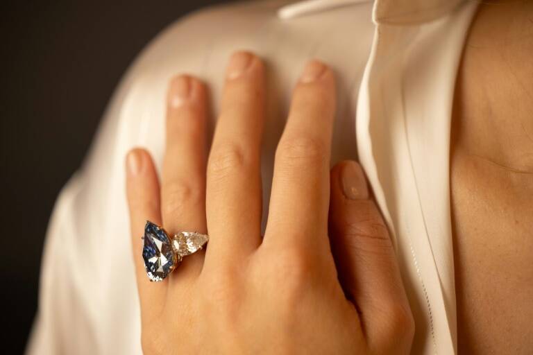 Switzerland,auction,luxury,jewellery,film