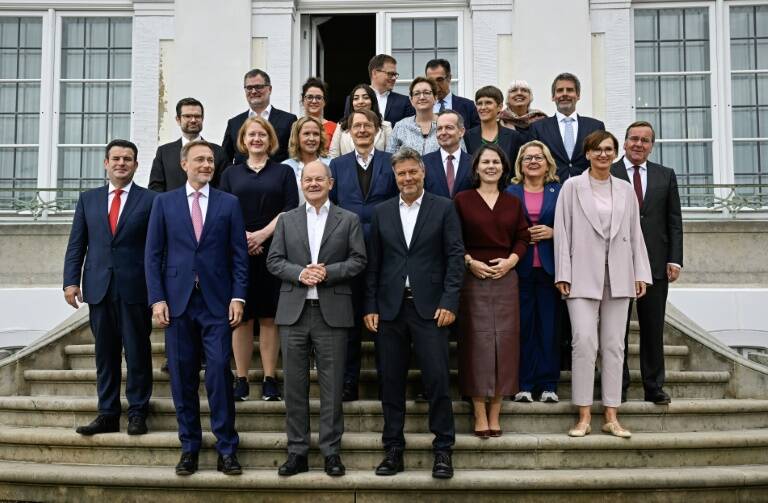 Alemania,impuestos,gobierno,macroeconomía