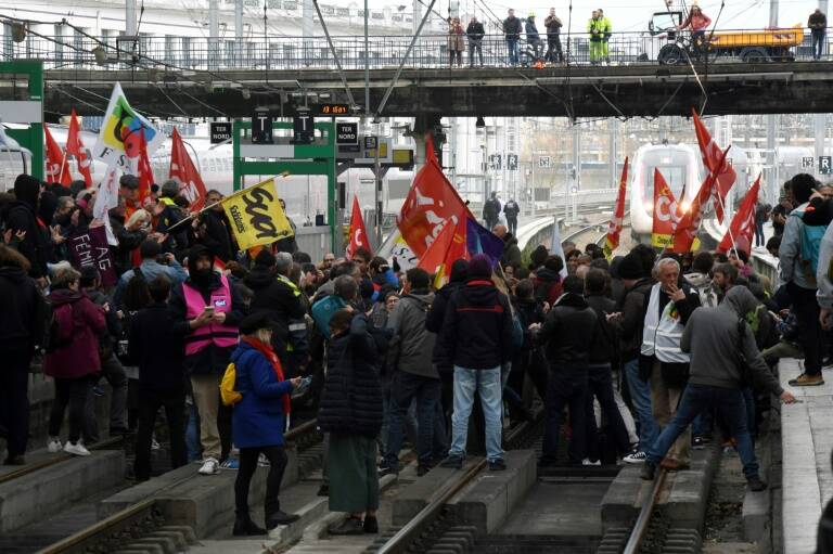 Francia,política,jubilación,manifestaciones,huelga,parlamento