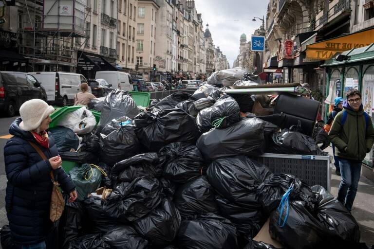 Francia,política,jubilación,huelga,turismo,desechos