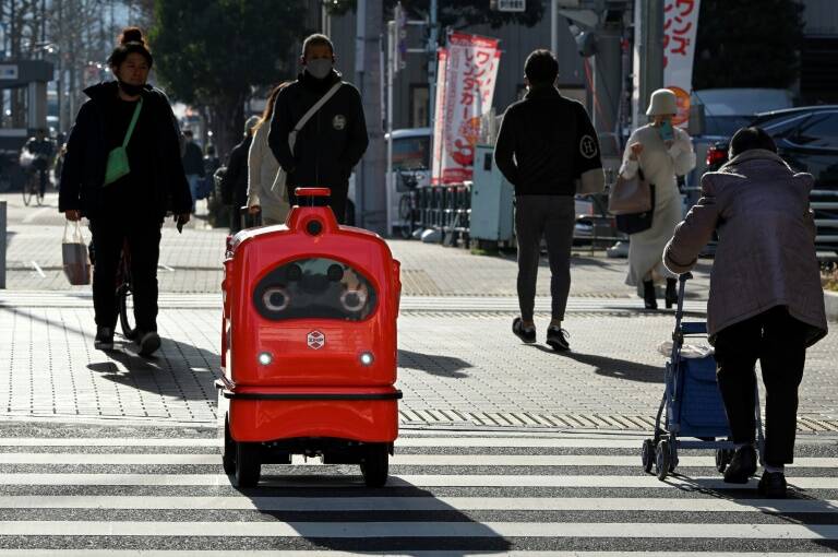 Japan - robot - technology - transport - demographics - labour