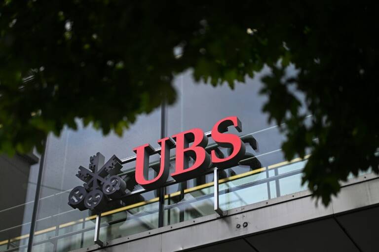 fusiones,bancos,despidos,Suiza