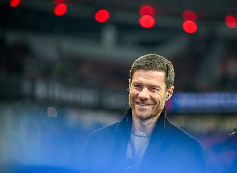 fbl,ENG,Pr,Liverpool,Alonso,THA,Thailand,offbeat