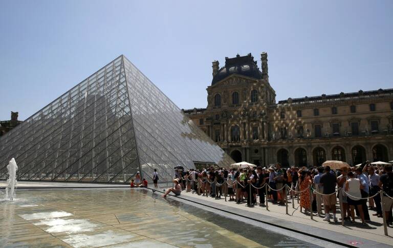 France,museum,inflation