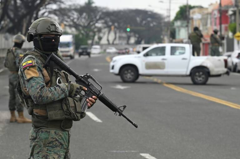 Ecuador,economía,impuestos,criminalidad,crimen,organizado,narcotráfico,cárcel