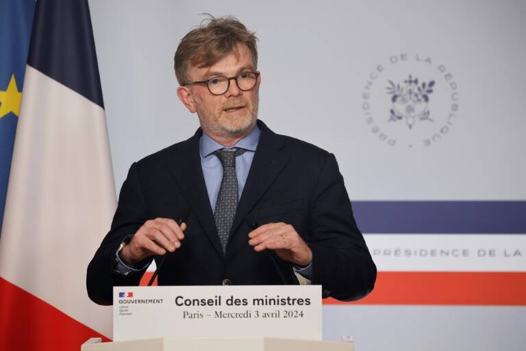 Francia,gobierno,agricultura,legislación,manifestaciones