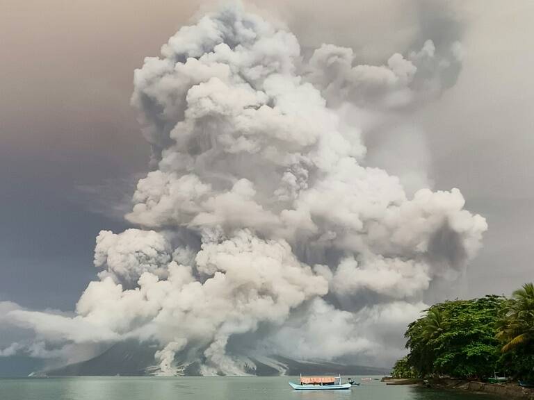 Indonesia,volcano