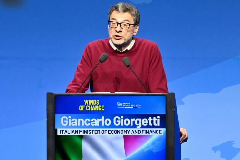 Italia,índices,crecimiento,gobierno,macroeconomía